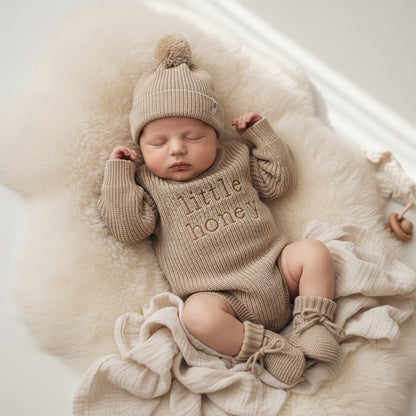 Nuvinokids Bio Baby Set Little Honey Beige met Mutsje en Slofjes