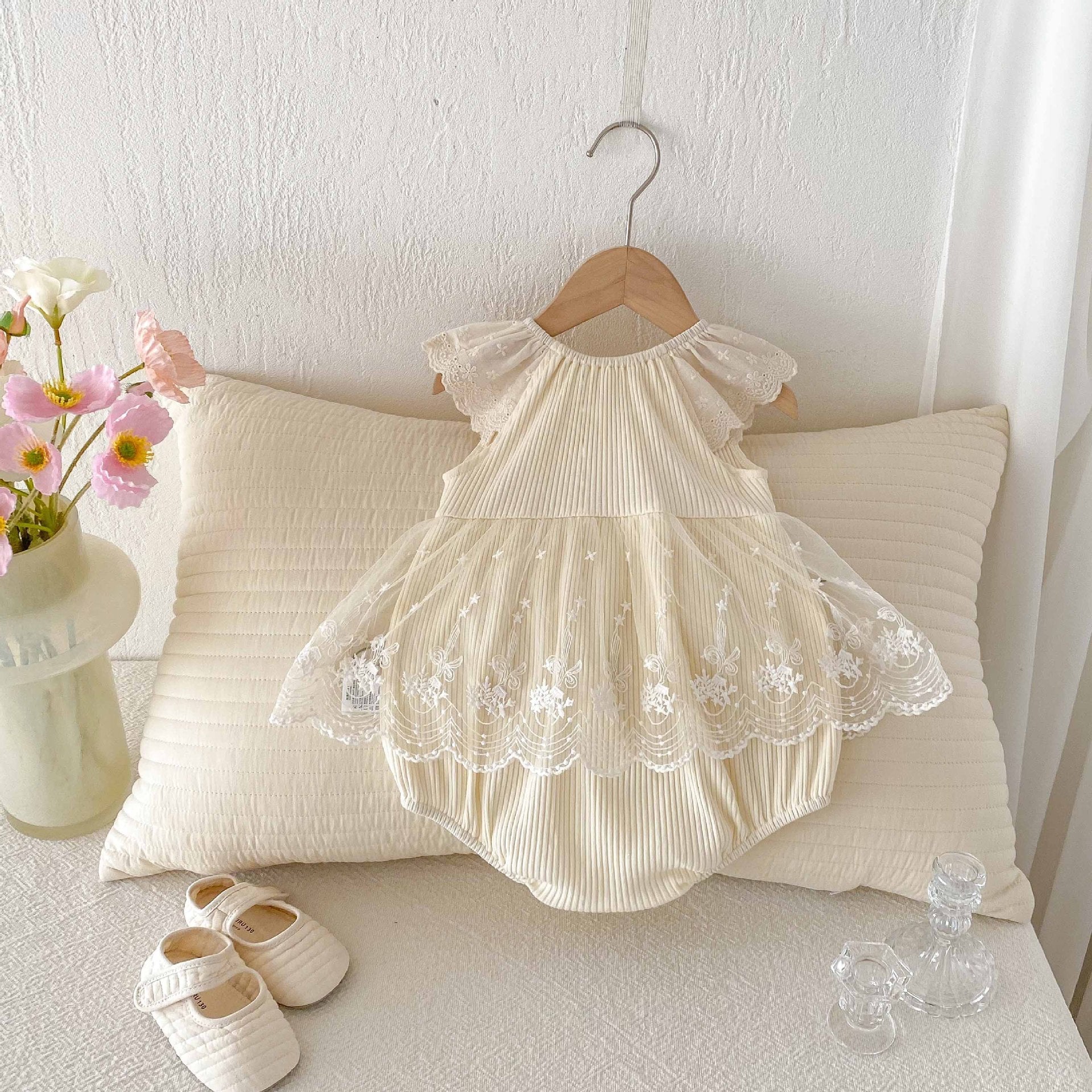 Summer Arrival Baby Girls Cute Apricot Fly Sleeves Flowers Pattern Tulle Patchwork Onesies-4