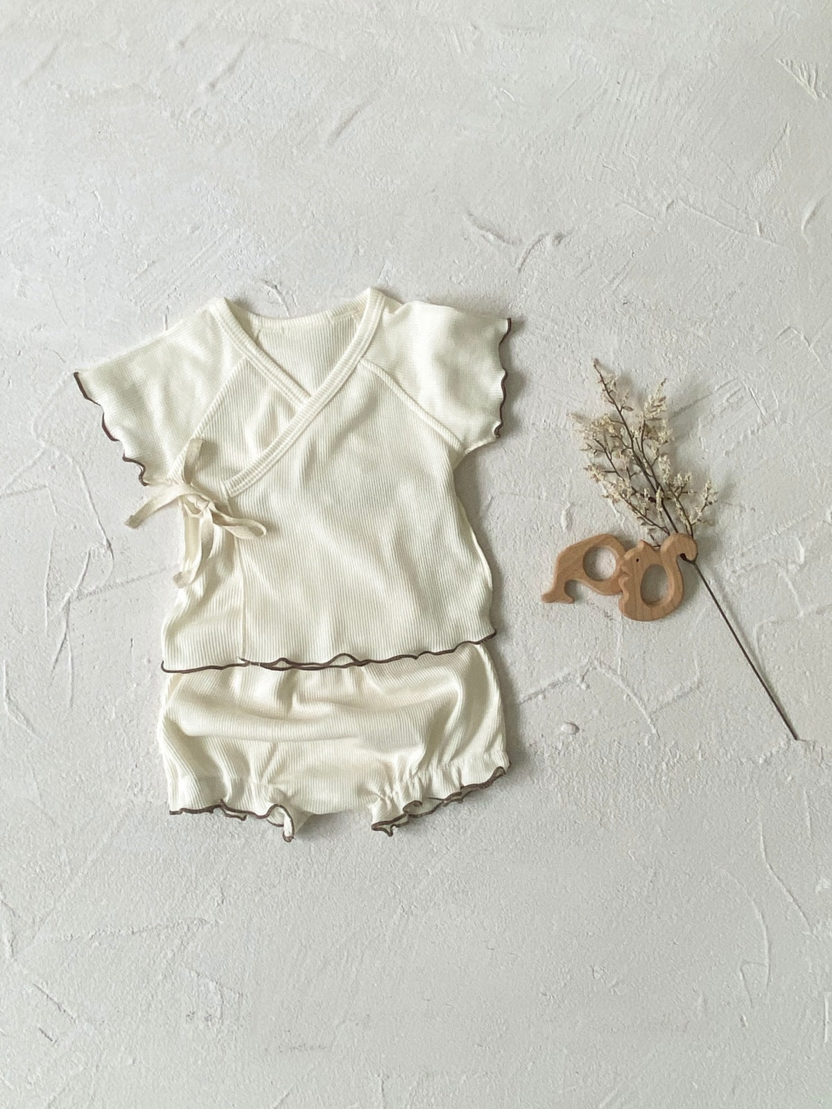 Summer Baby Kids Unisex Waffle Grid Short Sleeves Casual Monk Style Top T-Shirt And Bloomers And Hat Clothing Set-1