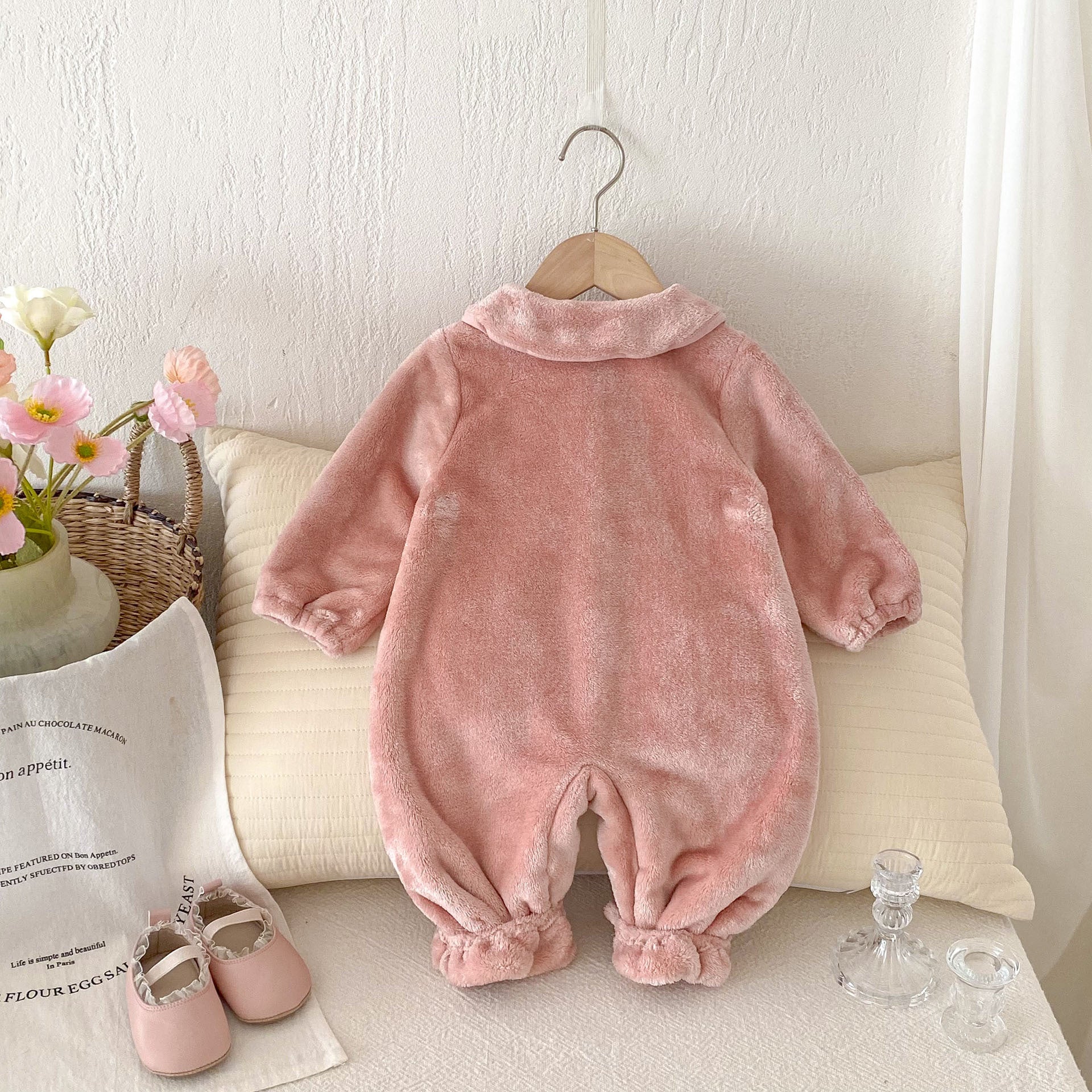 Winter Arrival Baby Girls Cute Rabbits Pattern Warm Double-sided Fleece Rompers-4
